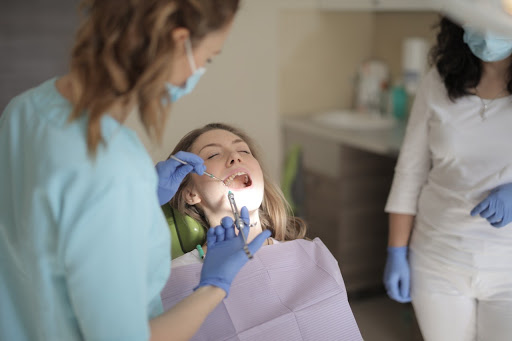 Znieczulenie stomatologiczne – skutki uboczne i przeciwwskazania